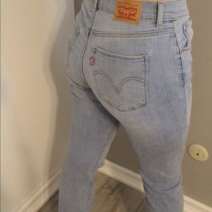 Light blue Levi jeans